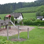 Отель Tiefenhagen Sauerland 2*